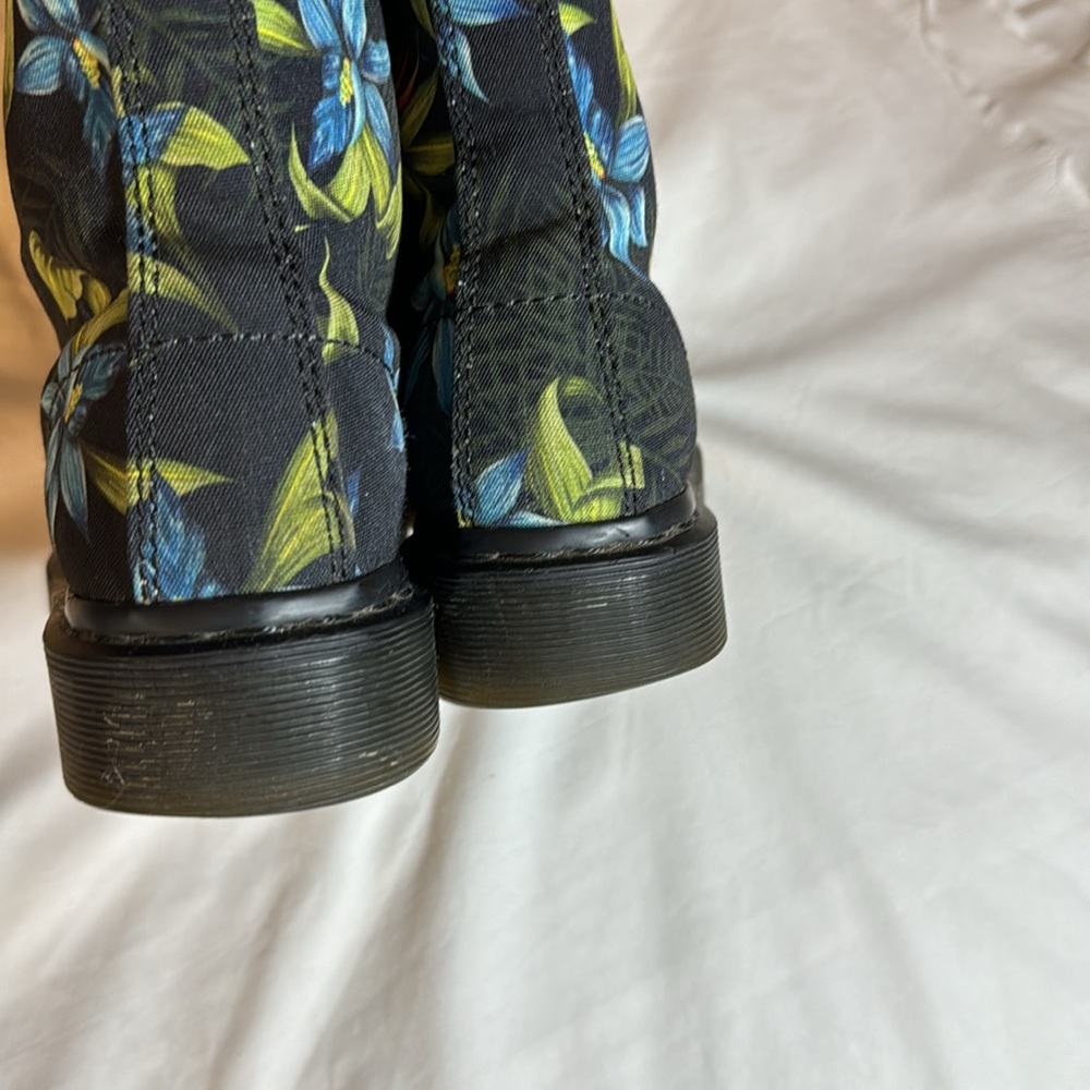 Dr. Martens Castel Floral Lace-up Ankle Boots Women’s Size 7 - Picture 5 of 11